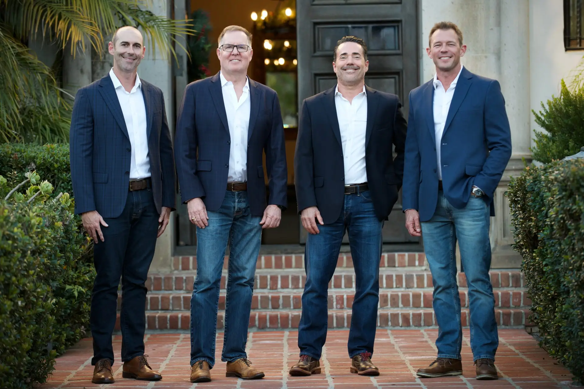 800 6569 Group no wreath scaled